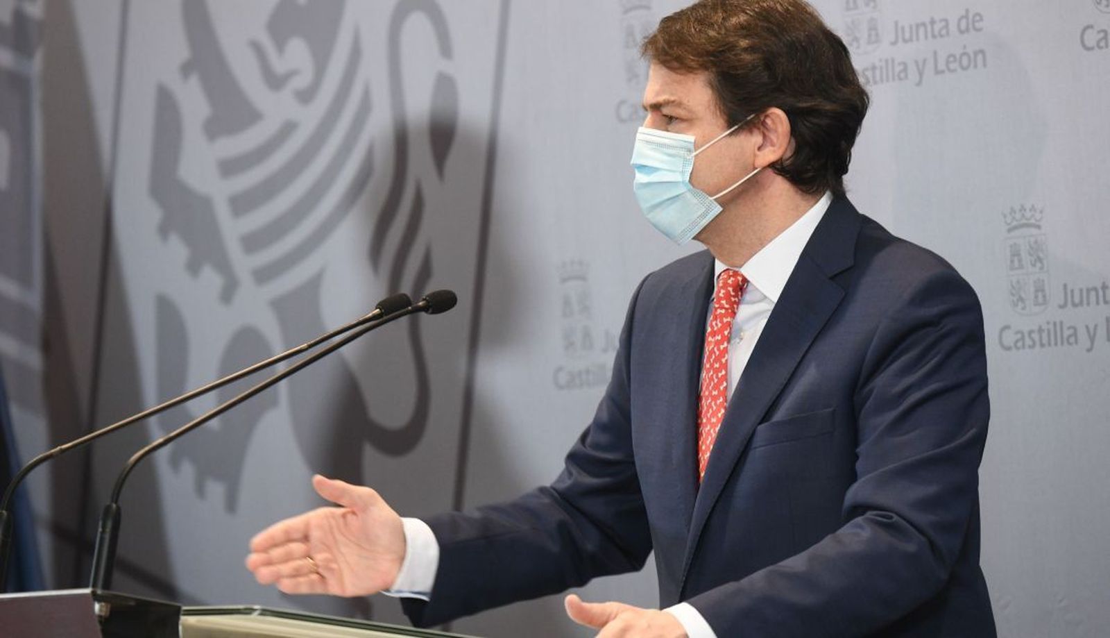 El presidente de la junta alfonso fernandez manueco foto ical 11 1100x632