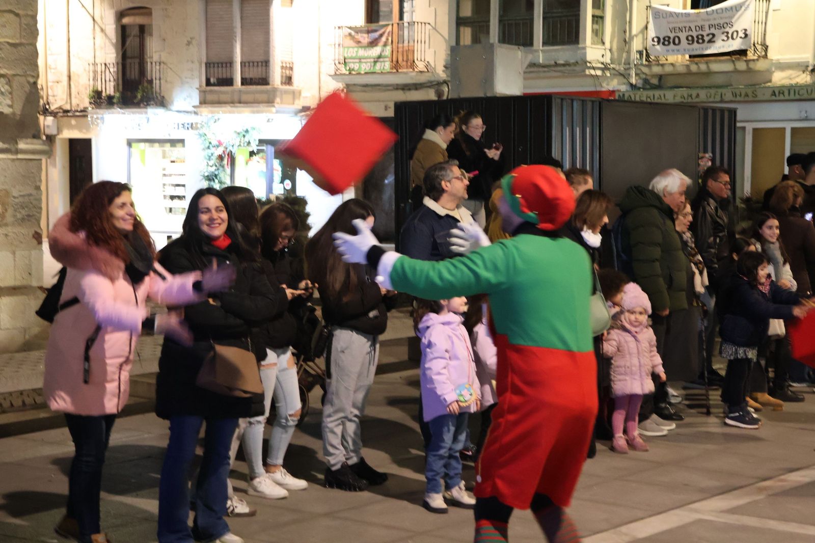 GALERÍA | El animado pasacalles de Escena por el centro de Zamora, en imágenes