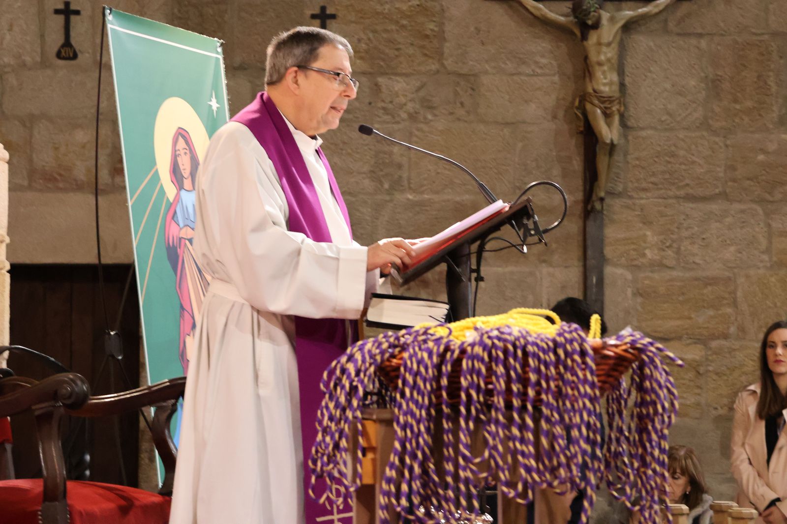 entrada-de-nuevos-hermanos-de-la-vera-cruz-8