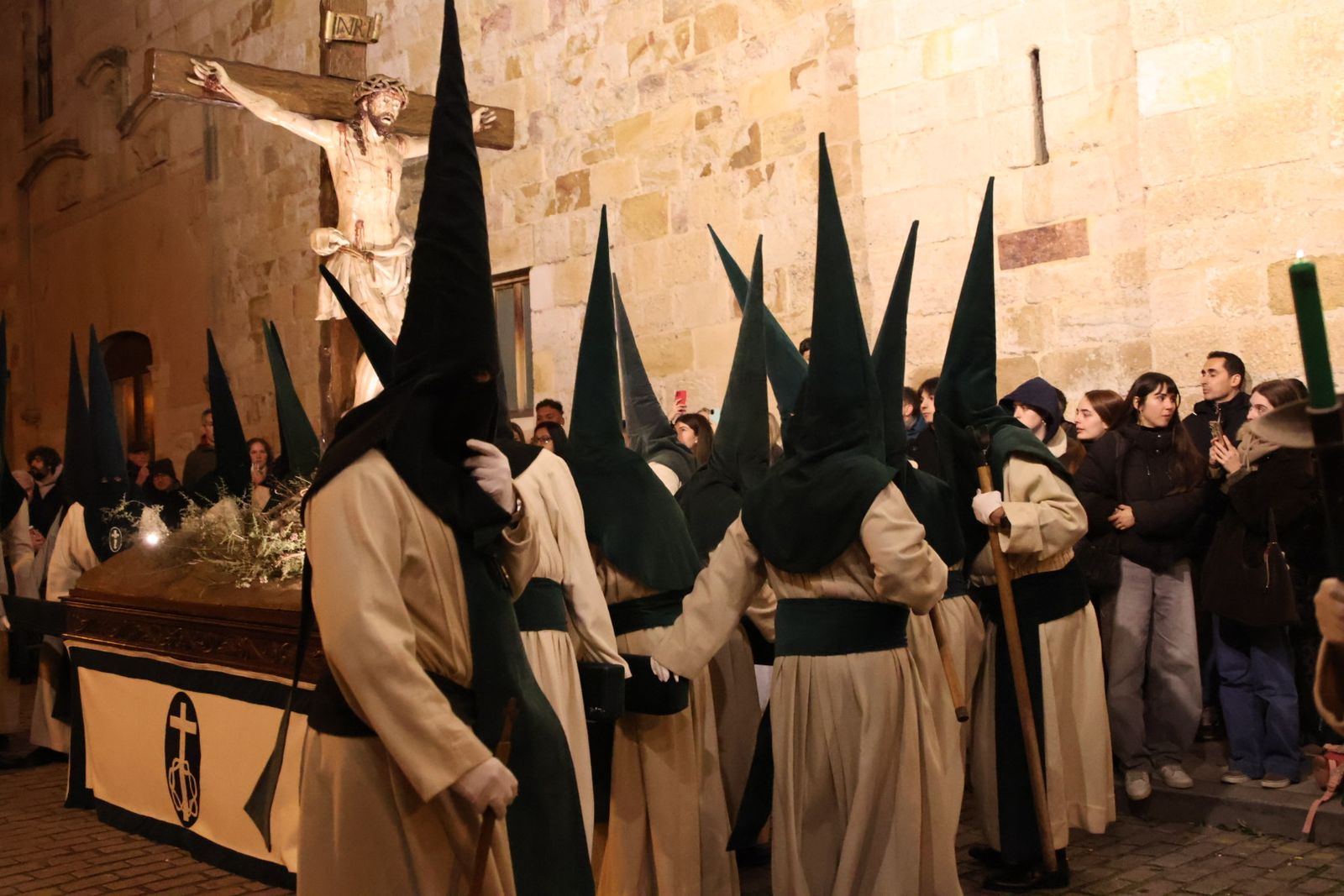 GALERÍA | Revive en imágenes la procesión de las Siete Palabras