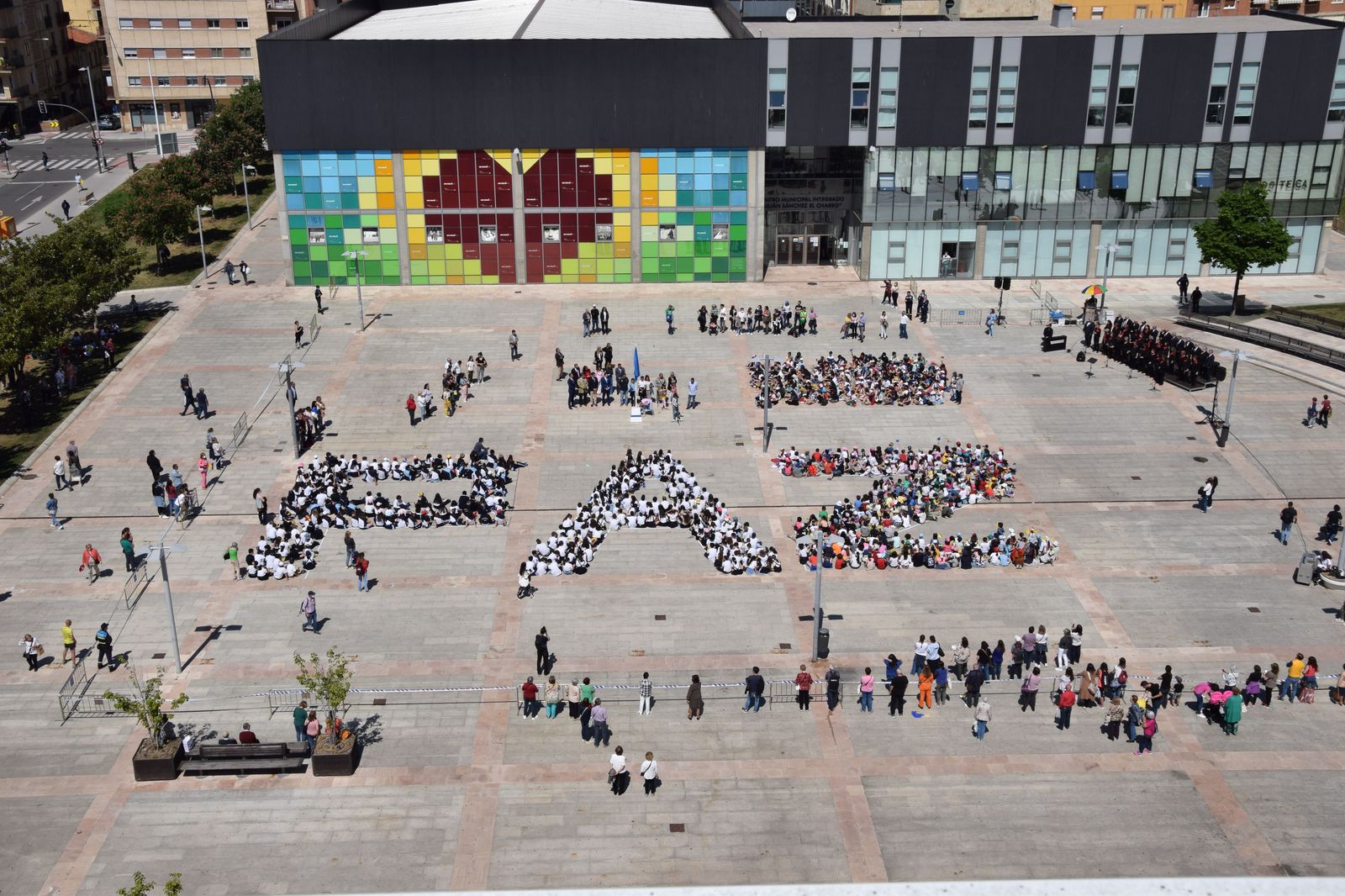 Fernández Mañueco y García Carbayo participan en la celebración del Día de Europa (4)