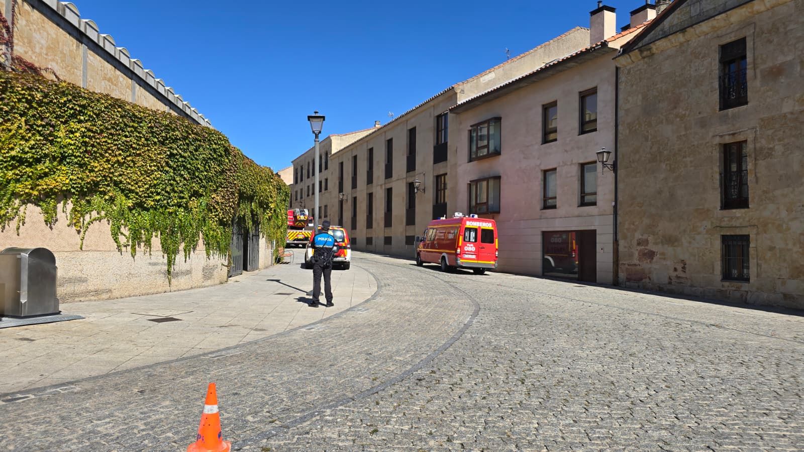 Incendio en una cocina en una vivienda de la zona de la biblioteca Abraham Zacut