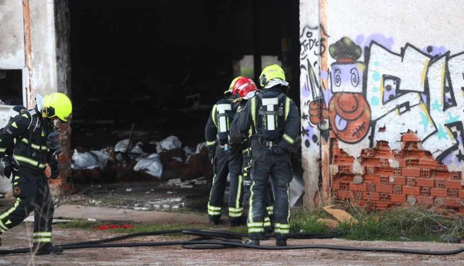incendio en una nave de tejares (6)