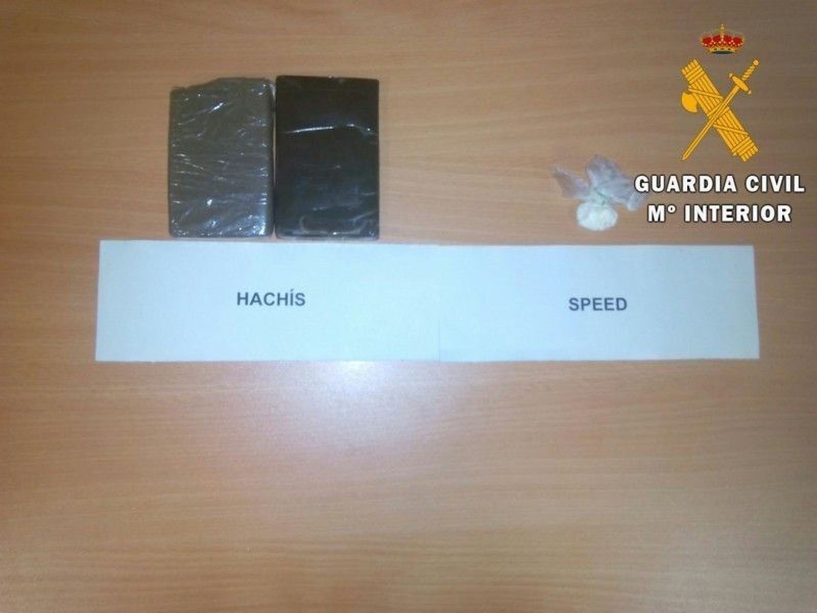 La Guardia Civil pilla con hachís y speed a un traficante en un control en Aldeatejada