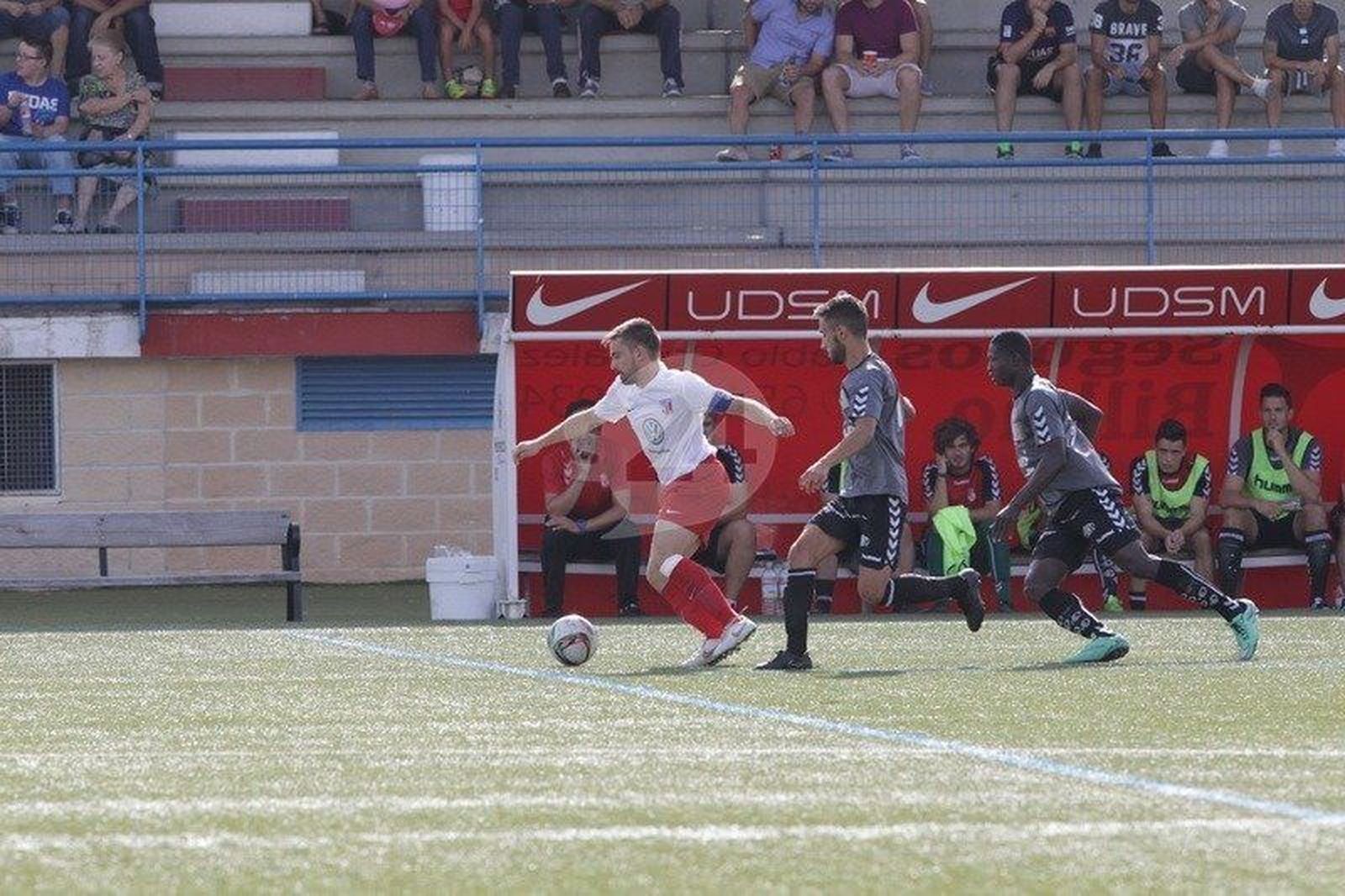 La UD Santa Marta cae ante la Cultural Leonesa en el duelo de favoritos (3-1)