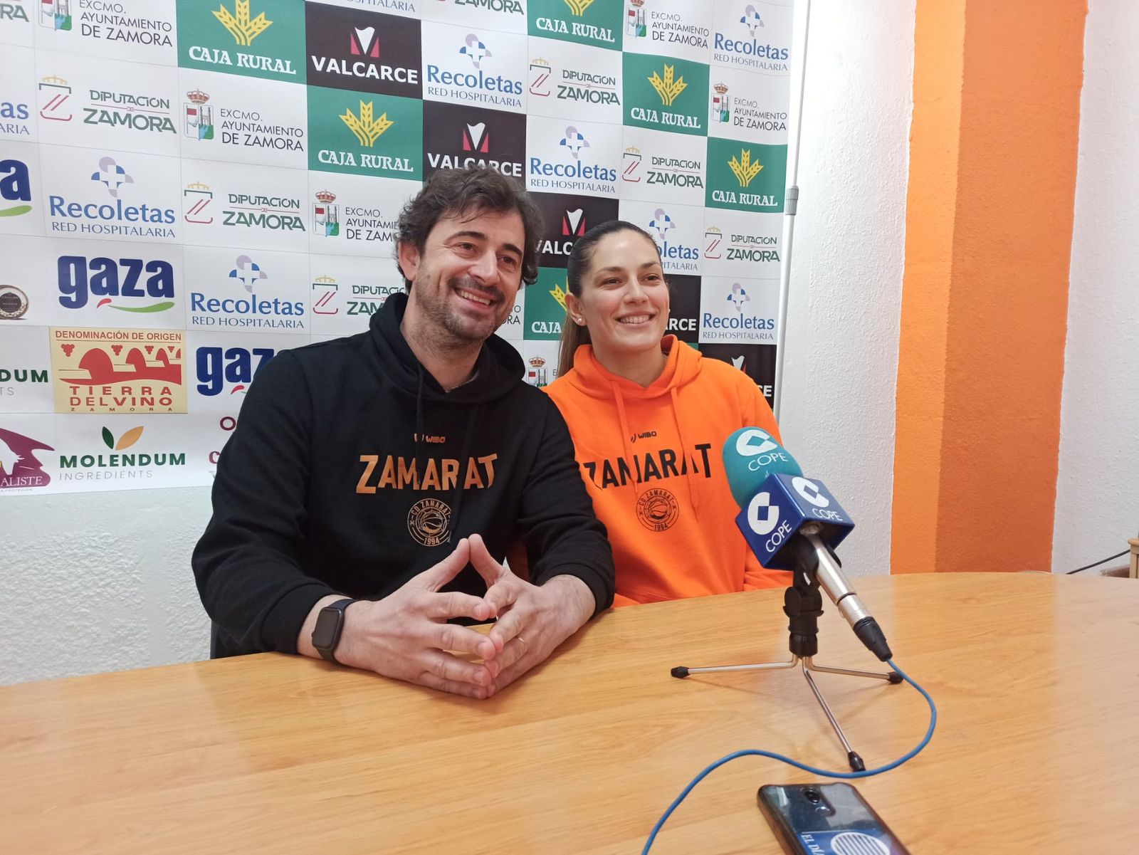 Ricardo vasconcelos en rueda de prensa