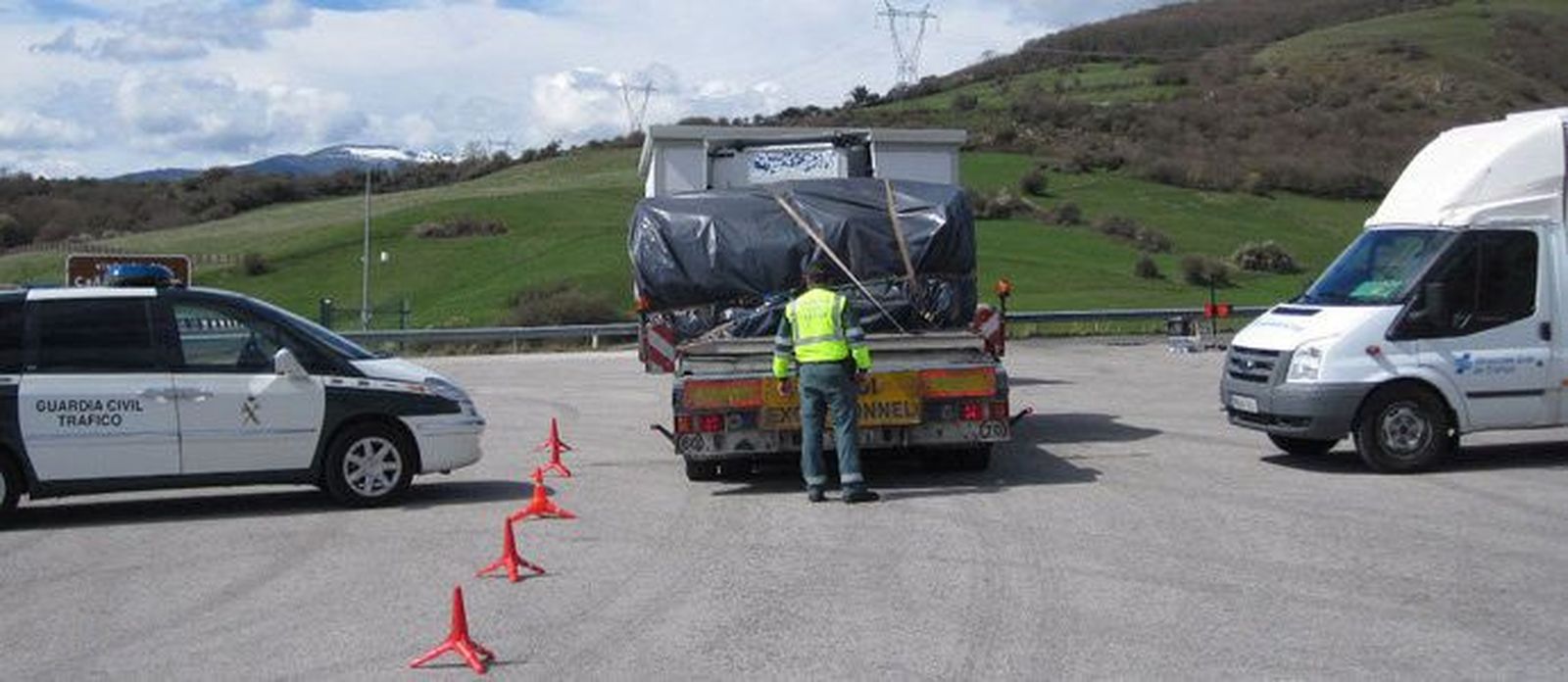 La Guardia Civil realizará más inspecciones técnicas en carretera a vehículos comerciales