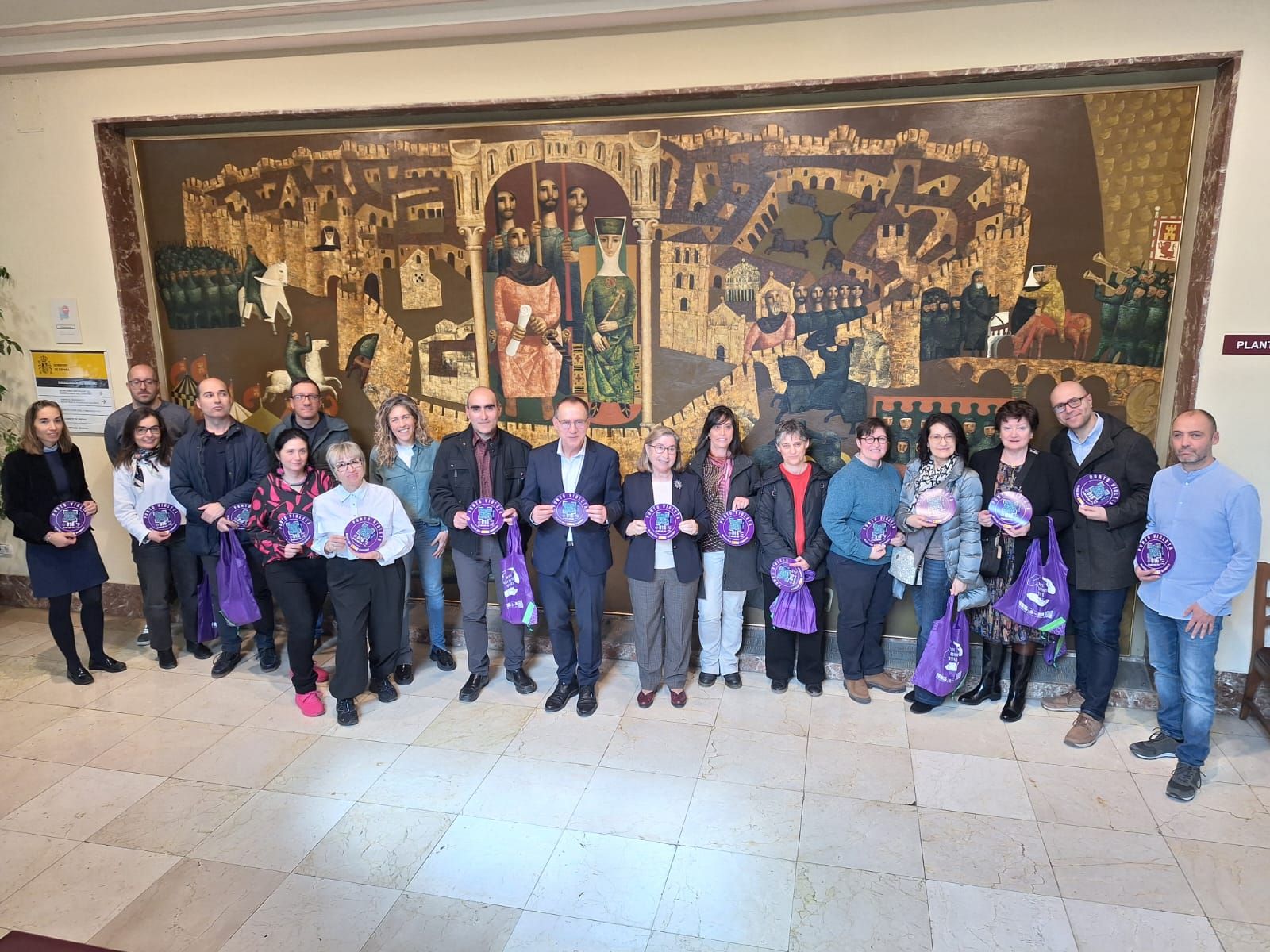 Subdelegación de Gobierno entrega de diplomas formación Puntos Violeta