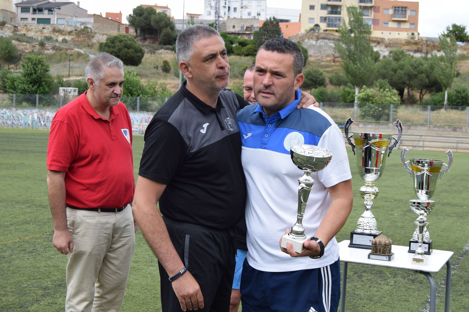 entrega-de-trofeos-en-el-memorial-antonio-fernandez-carbajo-2