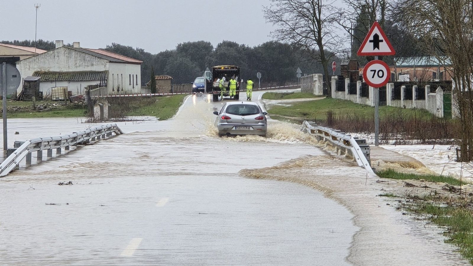 DSA 310, Carretera de Matilla inundada (7).jpeg
