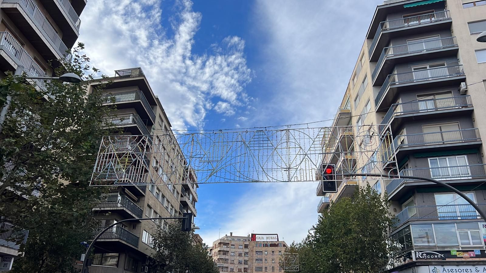 Puesta de las primeras luces de Navidad 2023 en Salamanca capital. Fotos S24H (2)