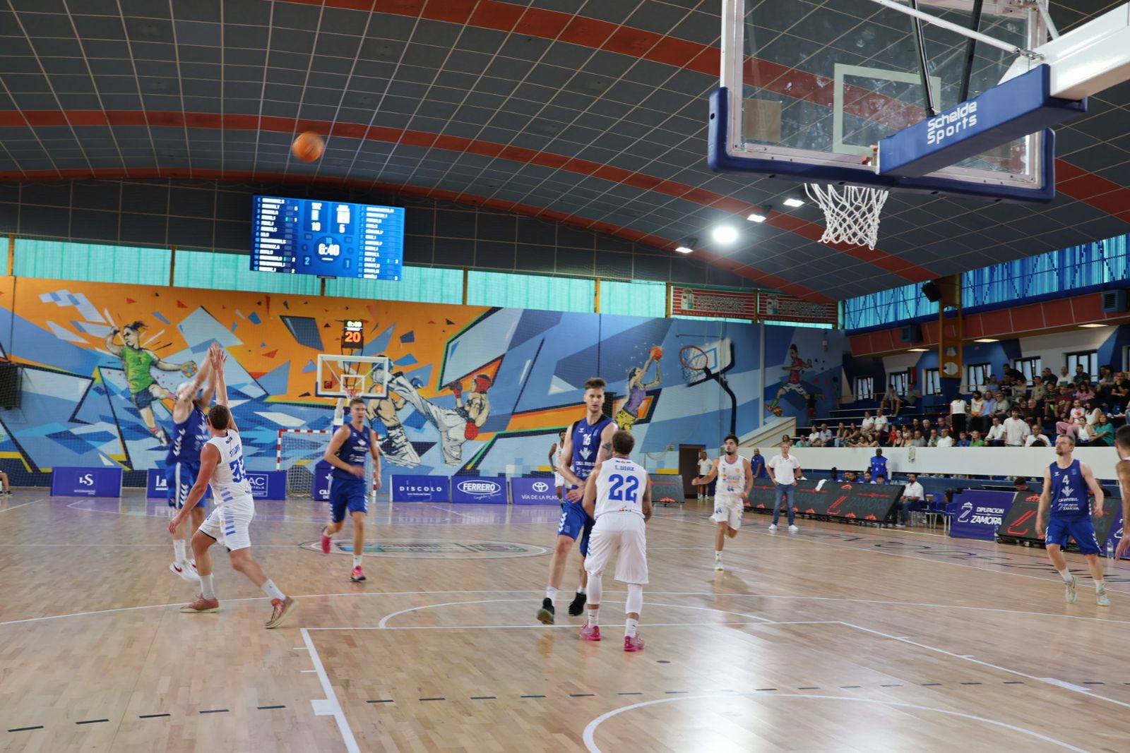 Todas las imágenes del CB Zamora- Melilla Baloncesto en el 46 Trofeo Diputación