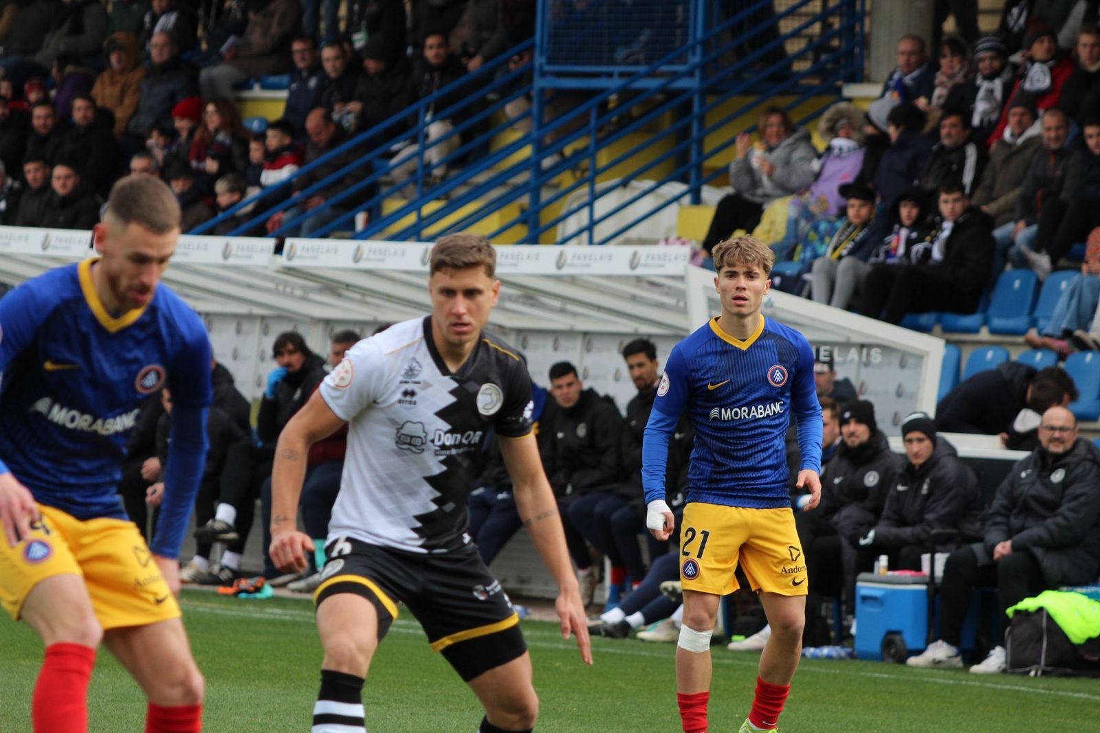 whatsapp-image-2025-03-02-at-16-27-03-6