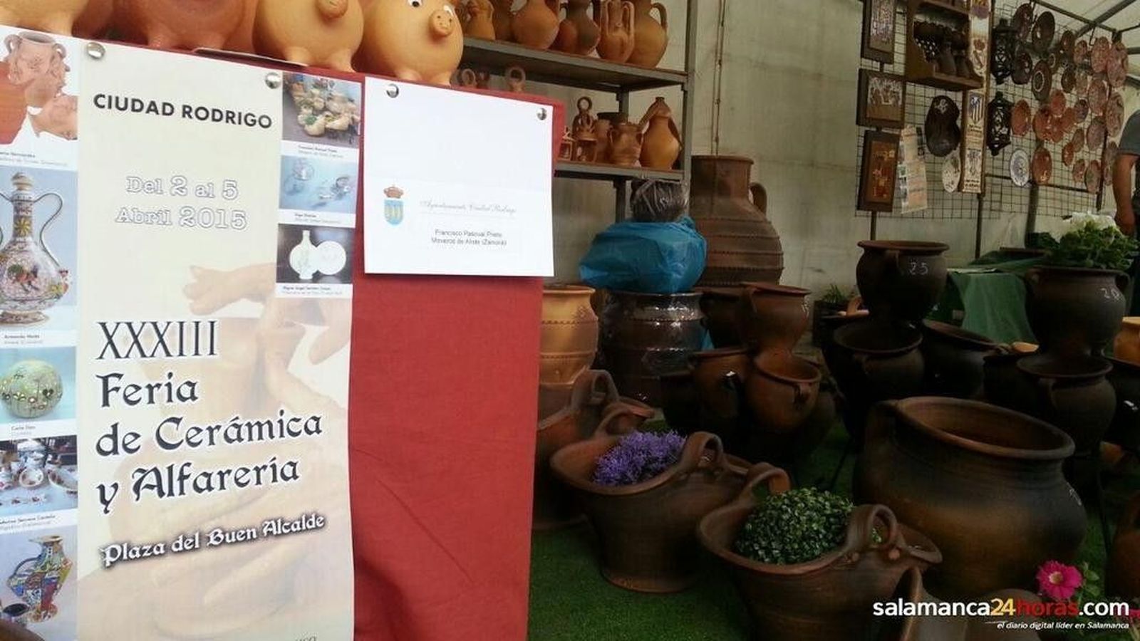 Una veintena de artesanos participa en la Feria de Cerámica y Alfarería