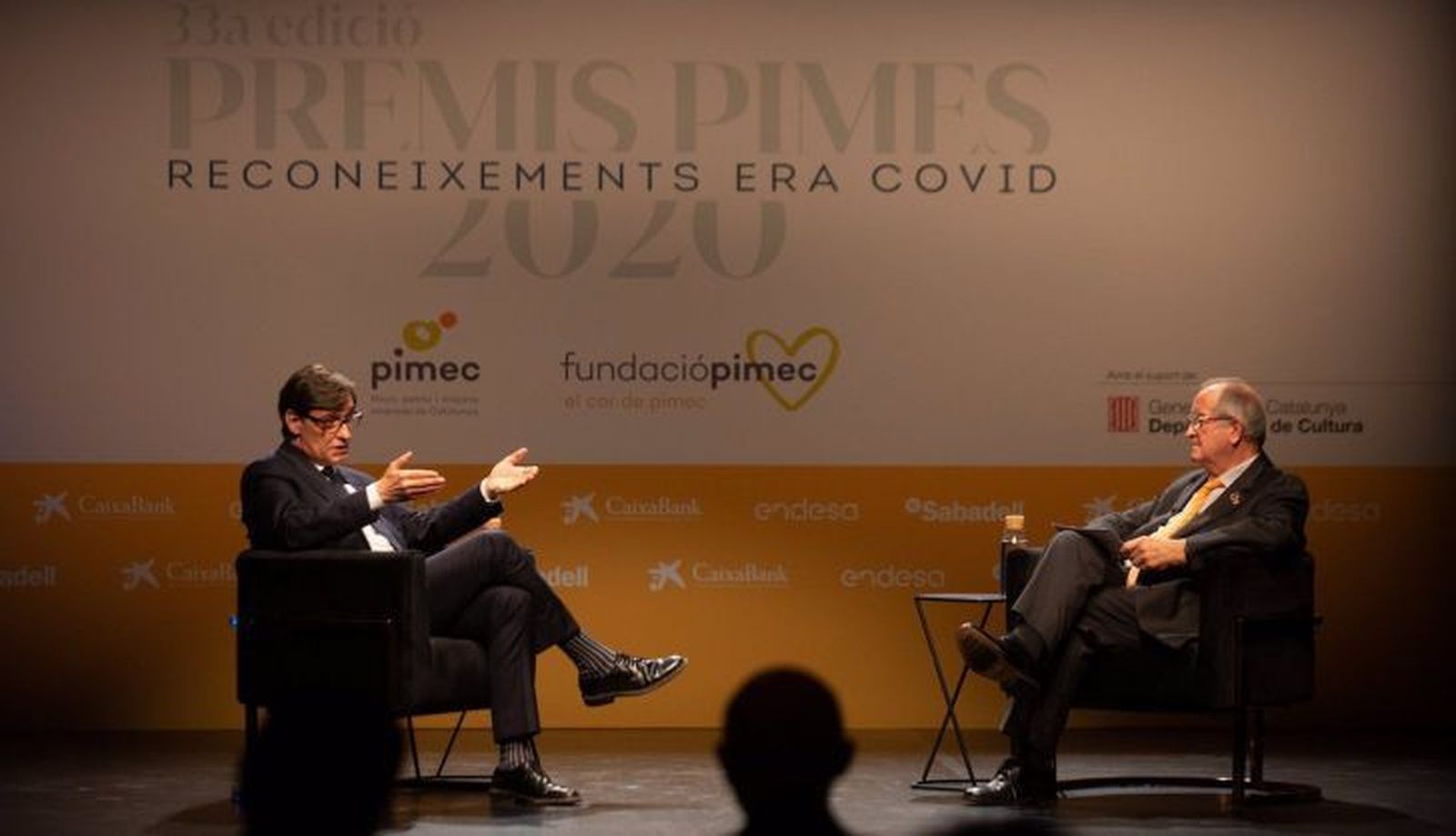 El ministro de sanidad salvador illa siendo entrevistado por el presidente de pimec antoni canete en la entrega de los premios pimec 2020 1 728x418