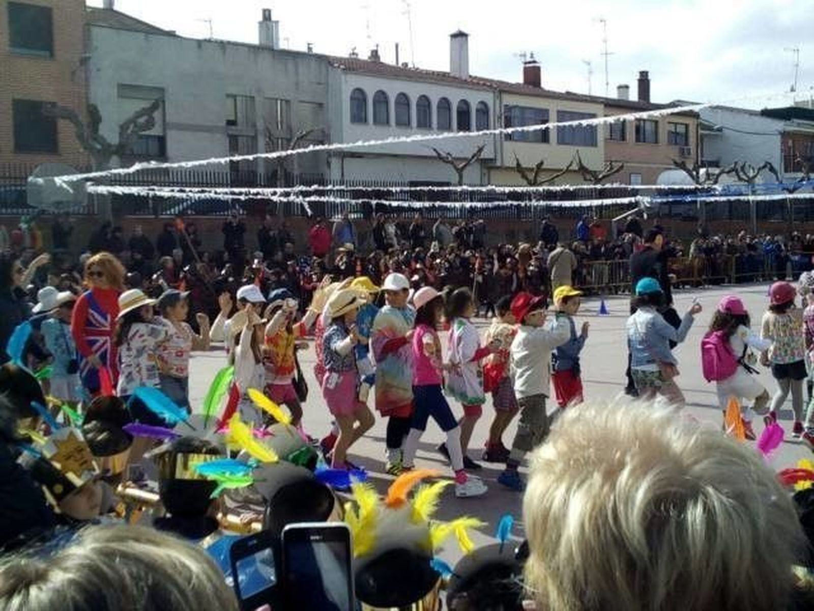 El carrusel y los años 60, ganadores de los concursos de disfraces de Villamayor