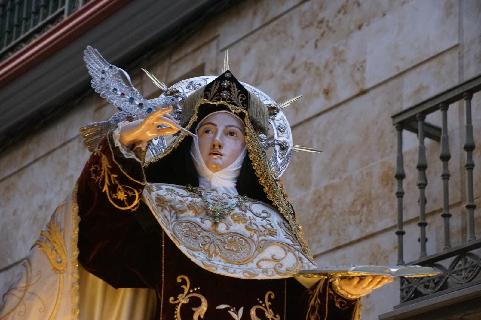 Procesión del regreso a clausura de Santa Teresa de Jesús