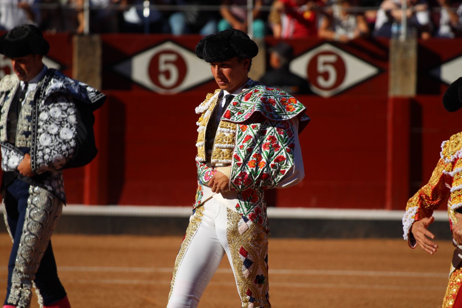 Emilio de Justo, Juan Ortega y Roca Rey inauguran el cartel de figuras en la feria de Salamanca: la corrida de Garcigrande en imágenes