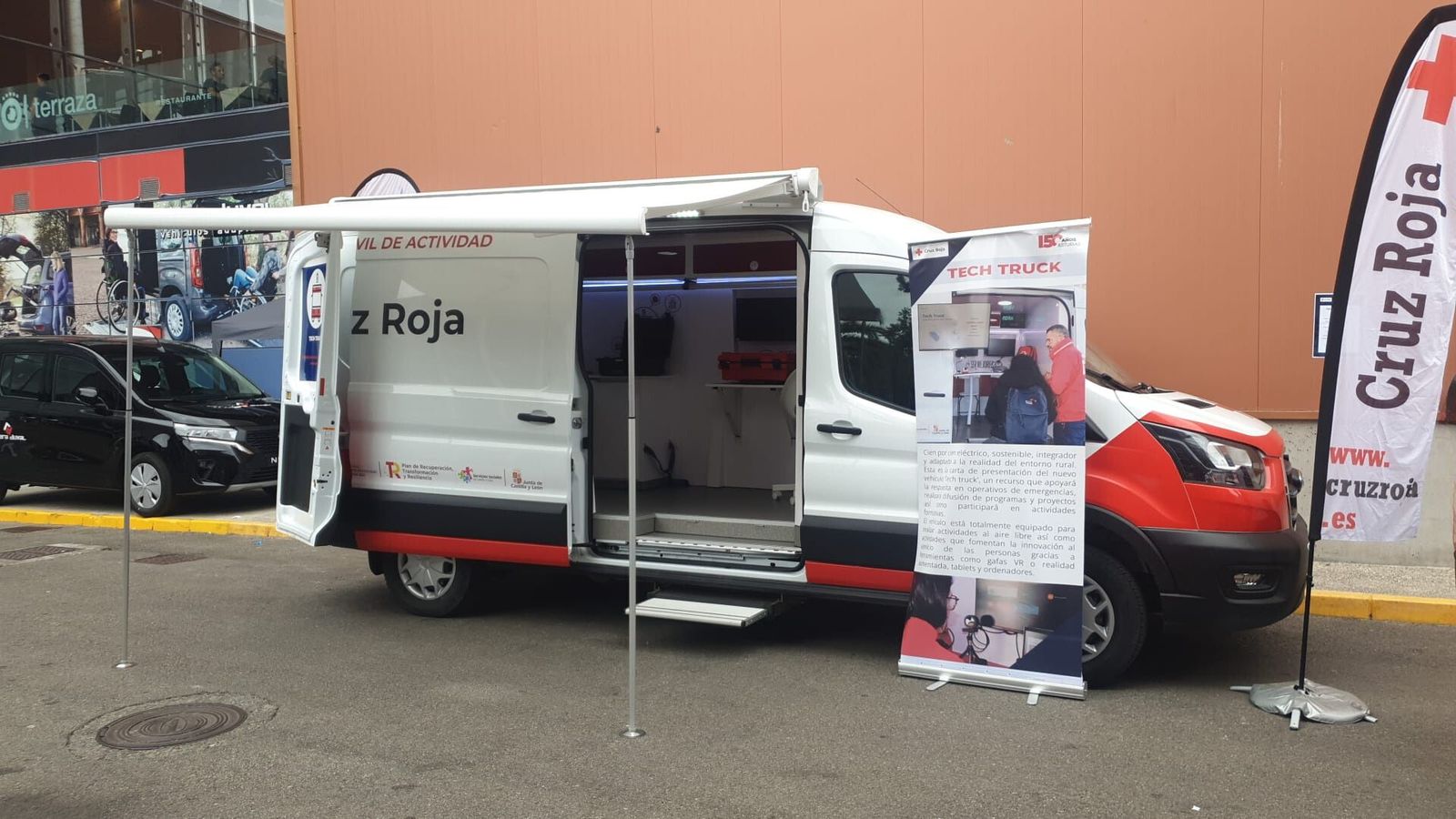 La histórica ambulancia de Cruz Roja Zamora continúa traspasando fronteras.