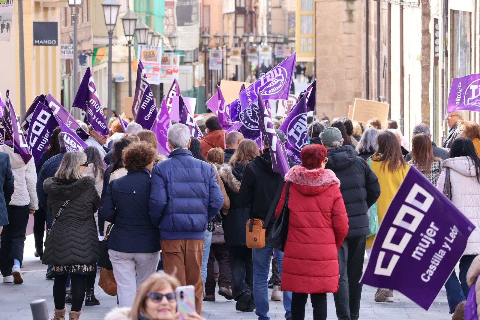 GALERÍA | La manifestación del 8M por las calles de Zamora, en imágenes