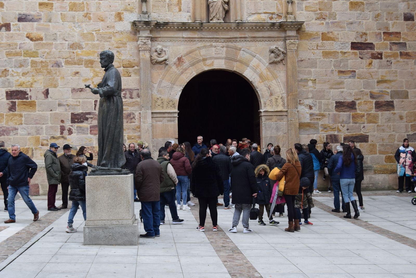 traslado-de-pasos-de-semana-santa-1