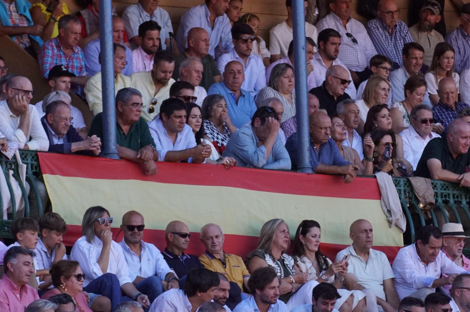 Así ha vivido la afición de La Glorieta el primer cartel de figuras de la feria: imágenes del ambiente en los tendidos y en el patio de cuadrillas