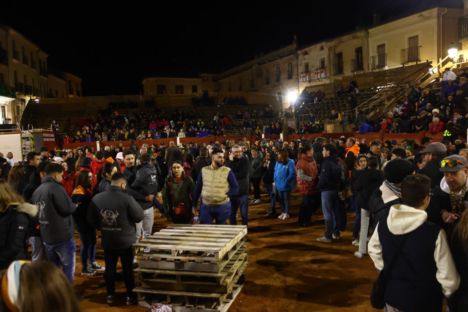 Pasacalles de cenizos en el Carnaval del Toro de Ciudad Rodrigo 2026
