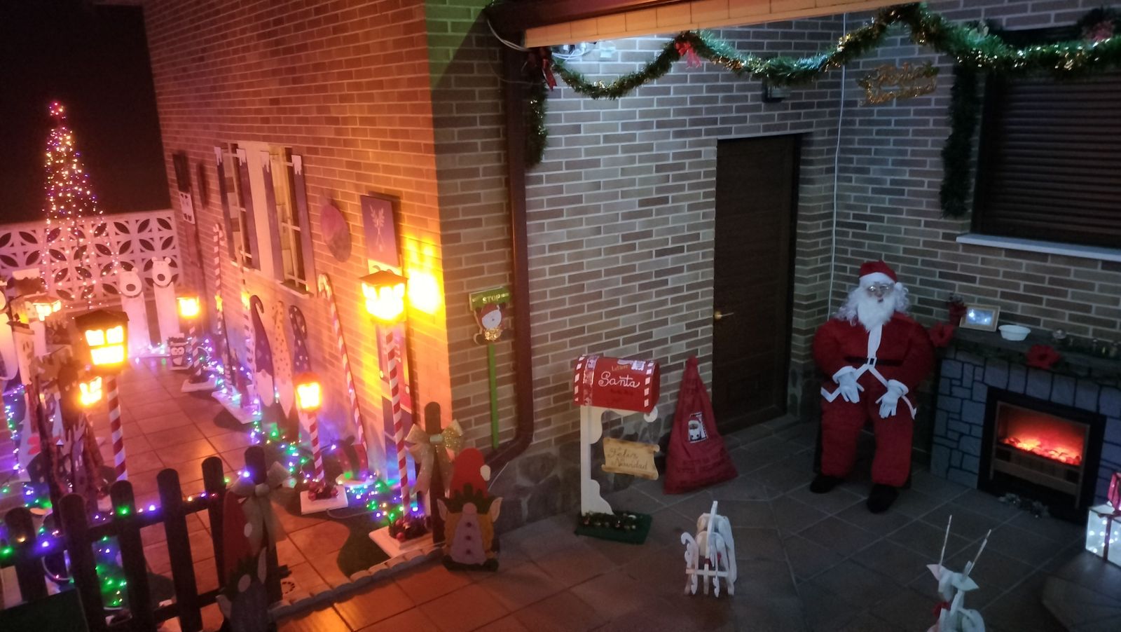 o-m-d-decoracion-navidena-situada-en-una-vivienda-de-cantalapiedra-4