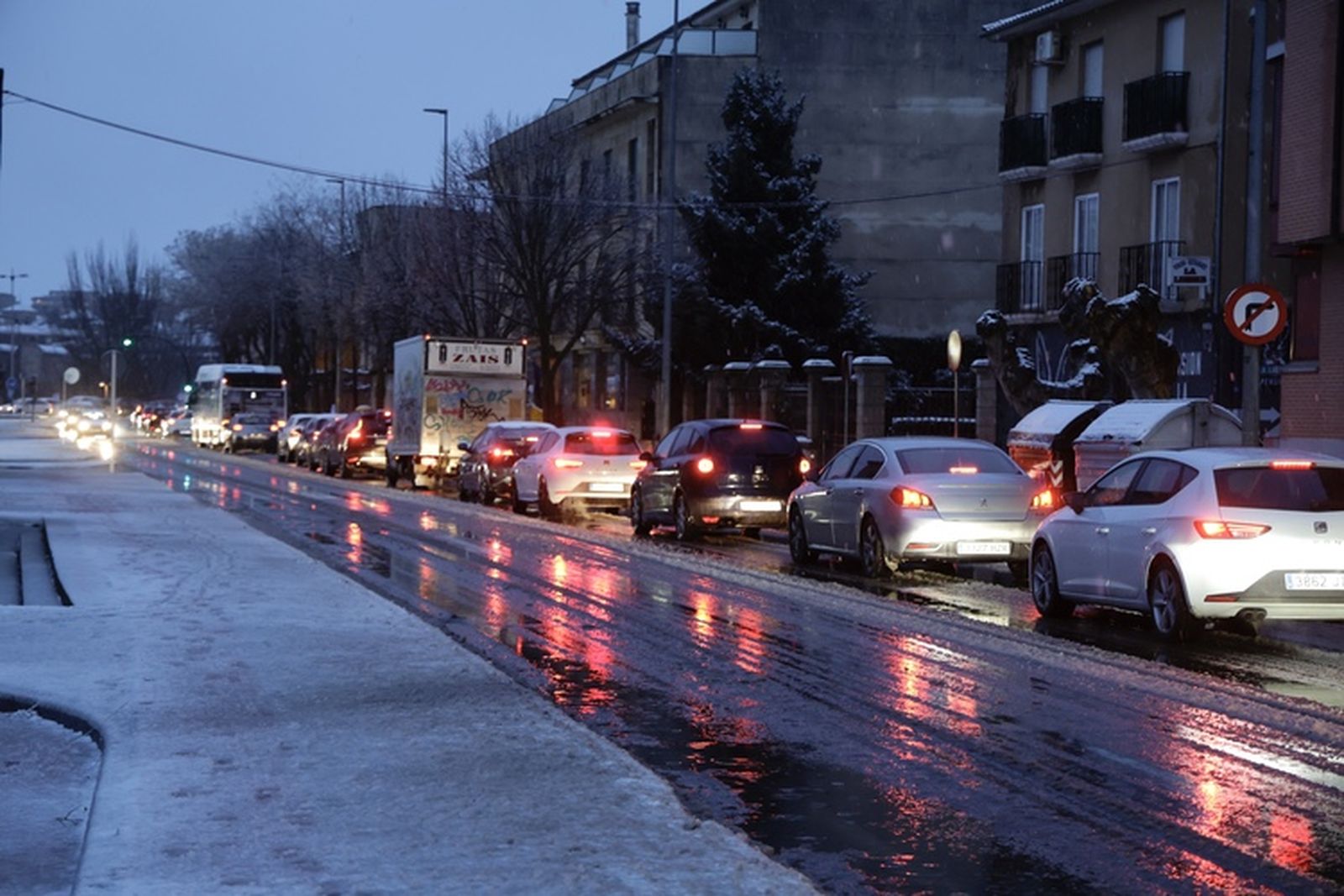 La nieve anega carreteras y tiñe de blanco Salamanca capital y provincia: imágenes de la nevada de este 28 de enero