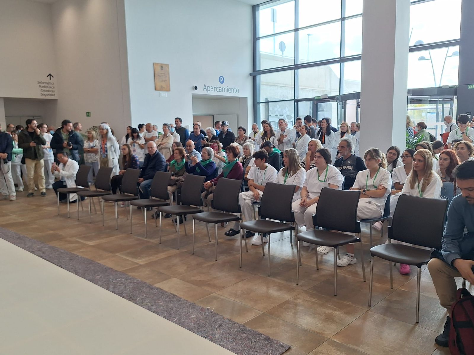 50º Aniversario del Hospital Clínico  Universitario con una intervención artística “Latidos  de barro” (24).jpeg