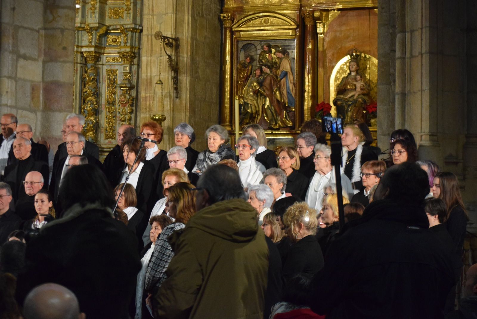 himno-a-la-virgen-de-la-soledad-24