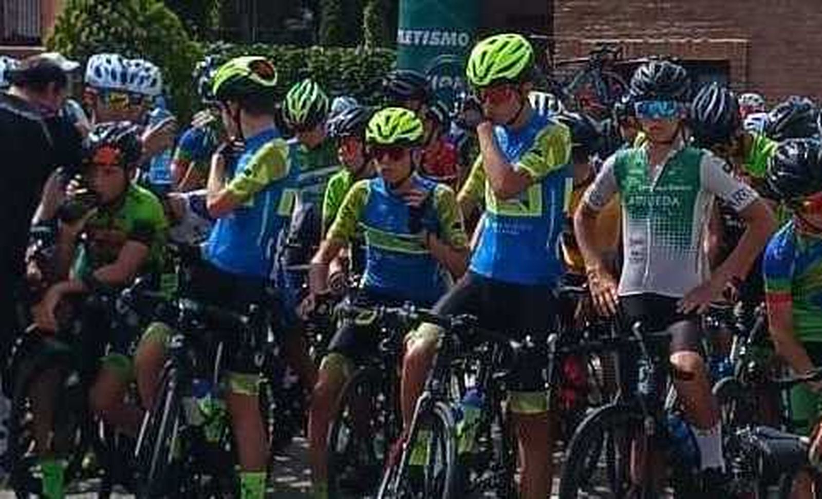 Cadetes de la Escuela de Ciclismo Salmantina