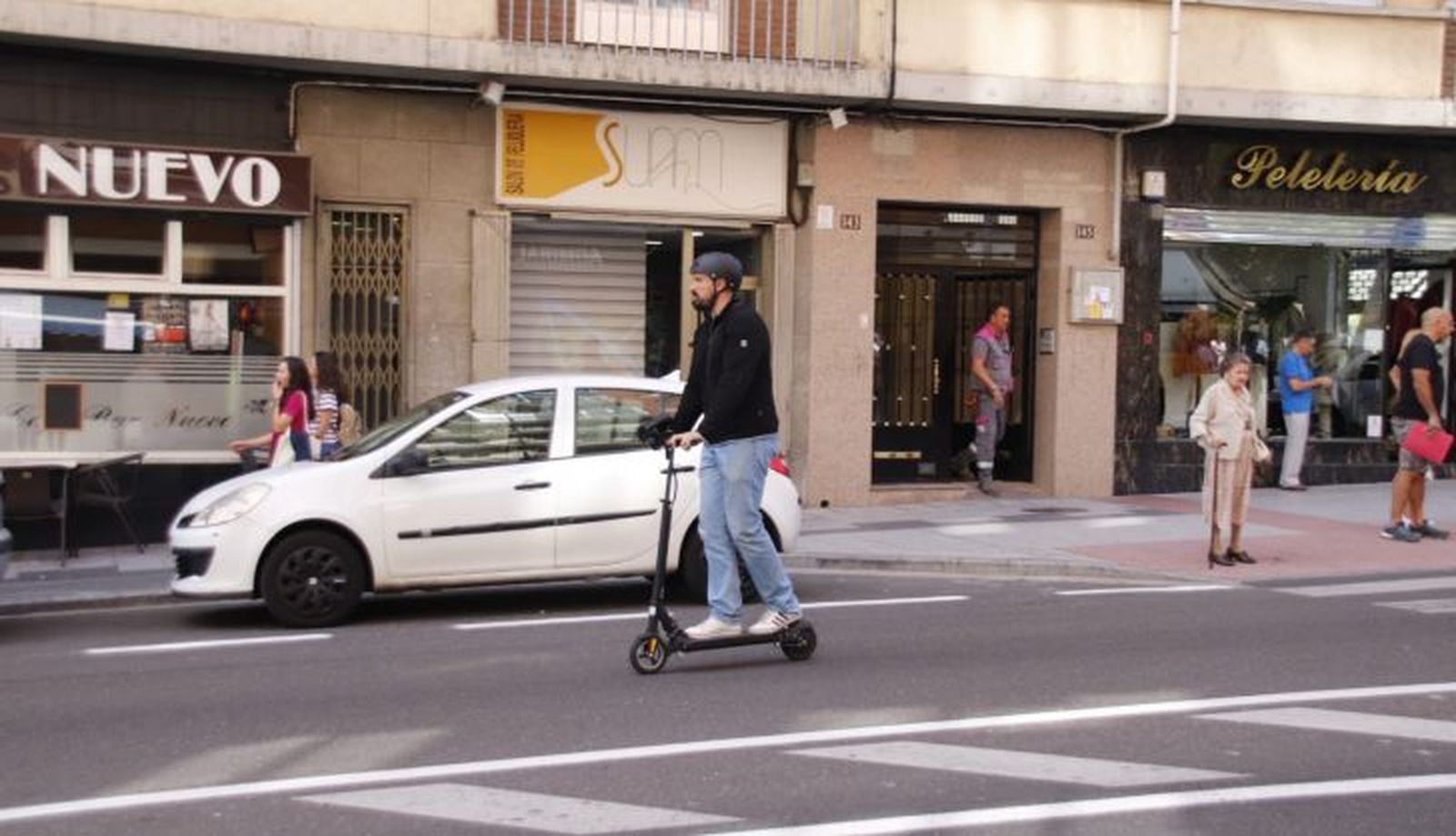 Usuario de patinete eléctrico en Salamanca 