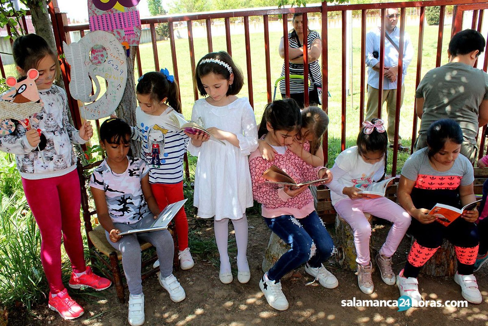 Lectura continuada en el Lazarillo de Tormes. Foto de archivo previa a la pandemia.