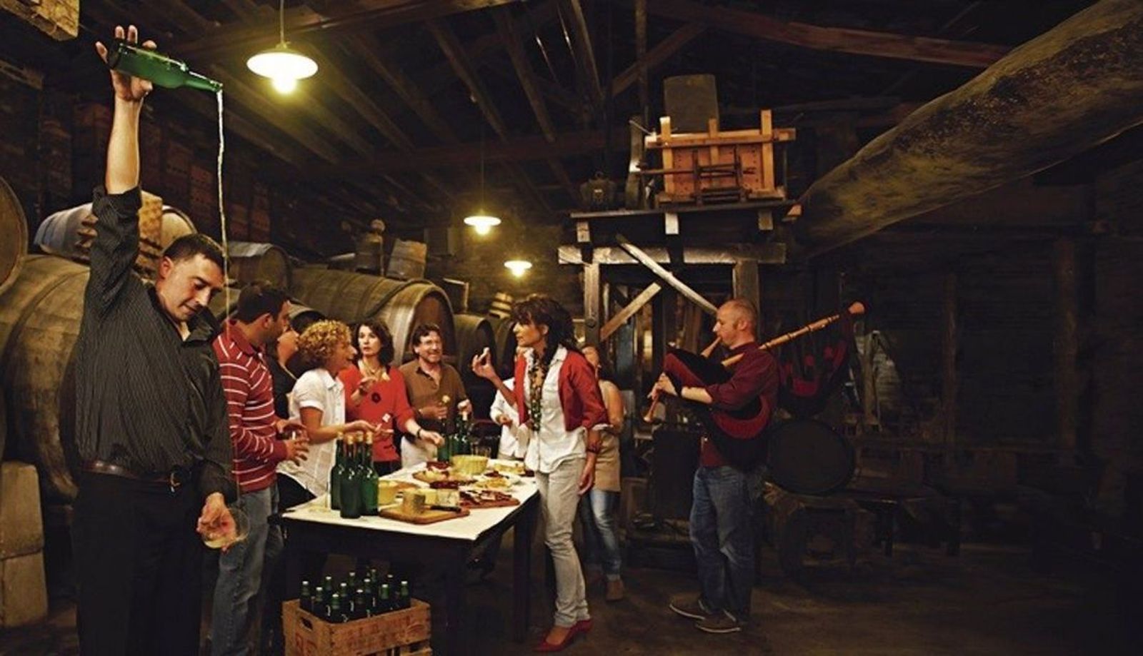 Espicha típica asturiana - GOBIERNO DE ASTURIAS - Archivo