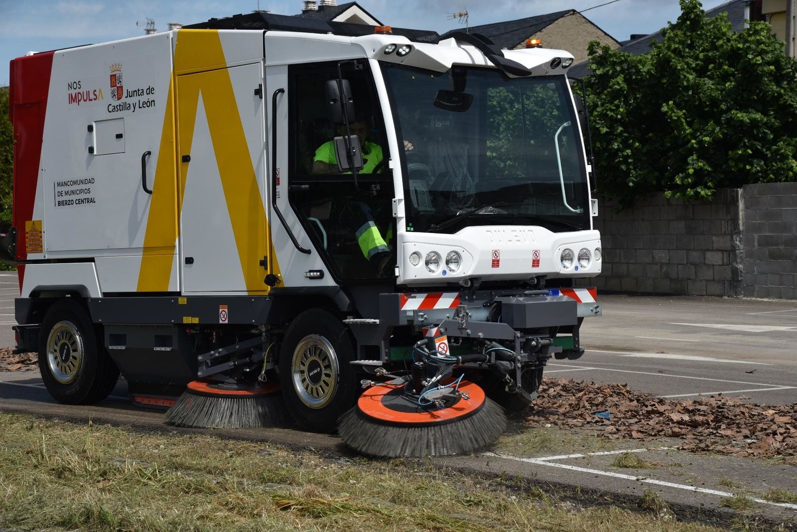 Presentación del nuevo camión barredora