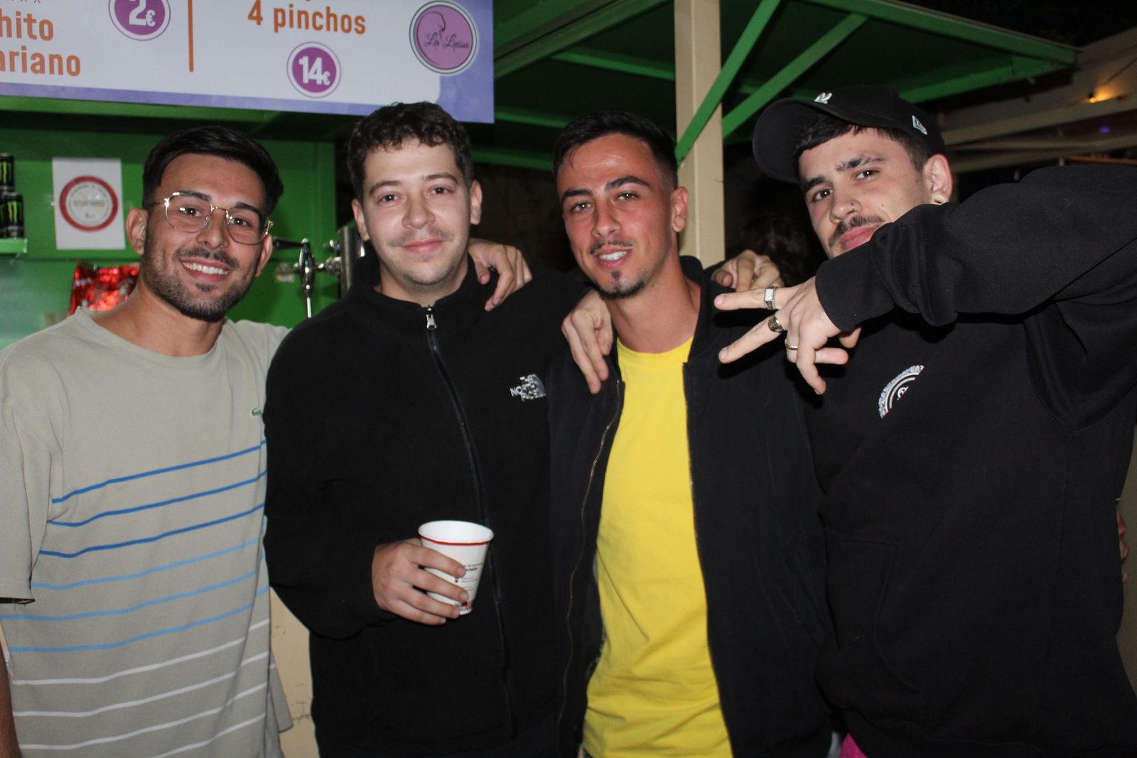 Ambiente en la Feria de Día en la tarde de este lunes
