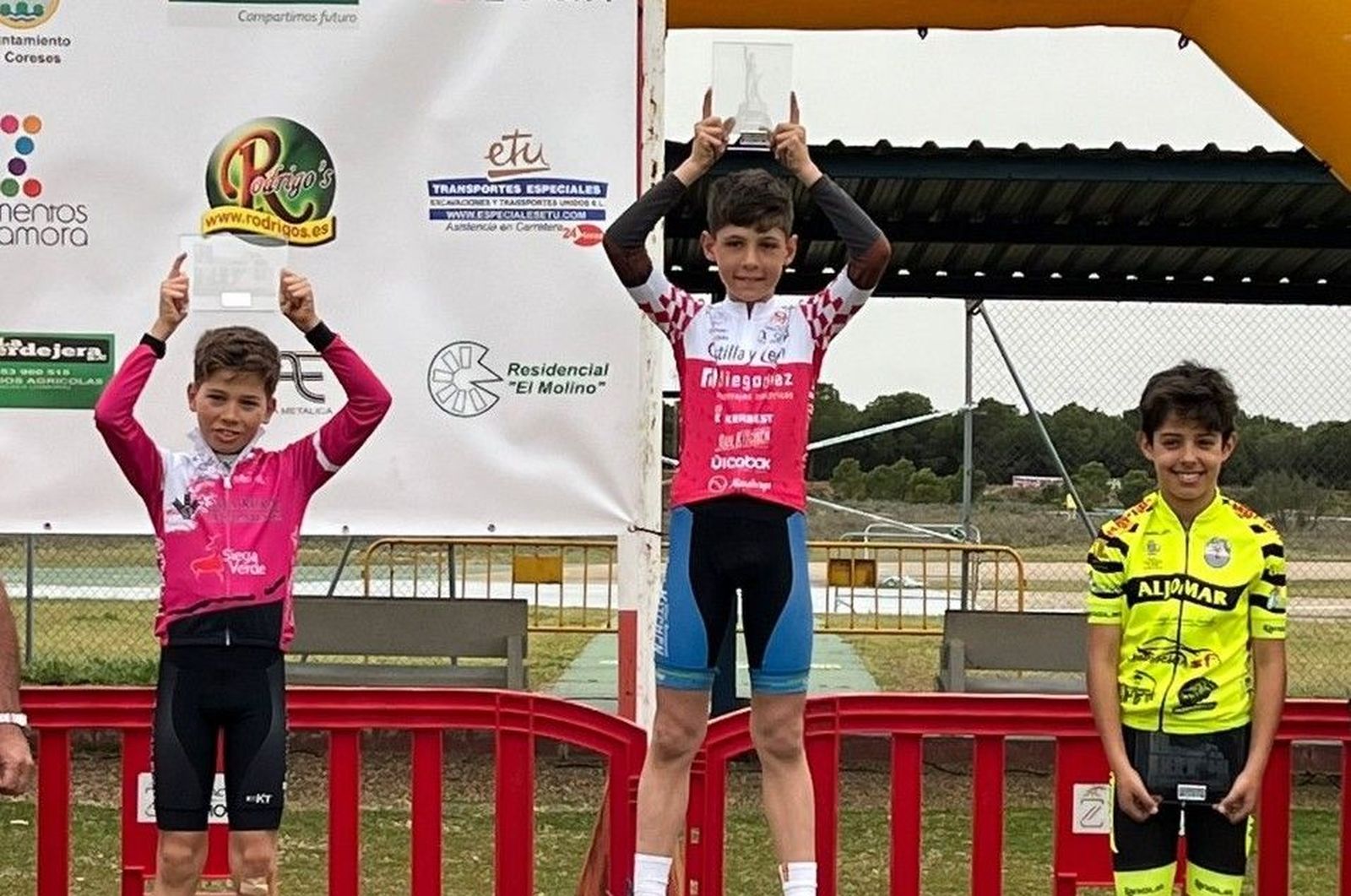 Enzo García vuelve al pódium en Coreses