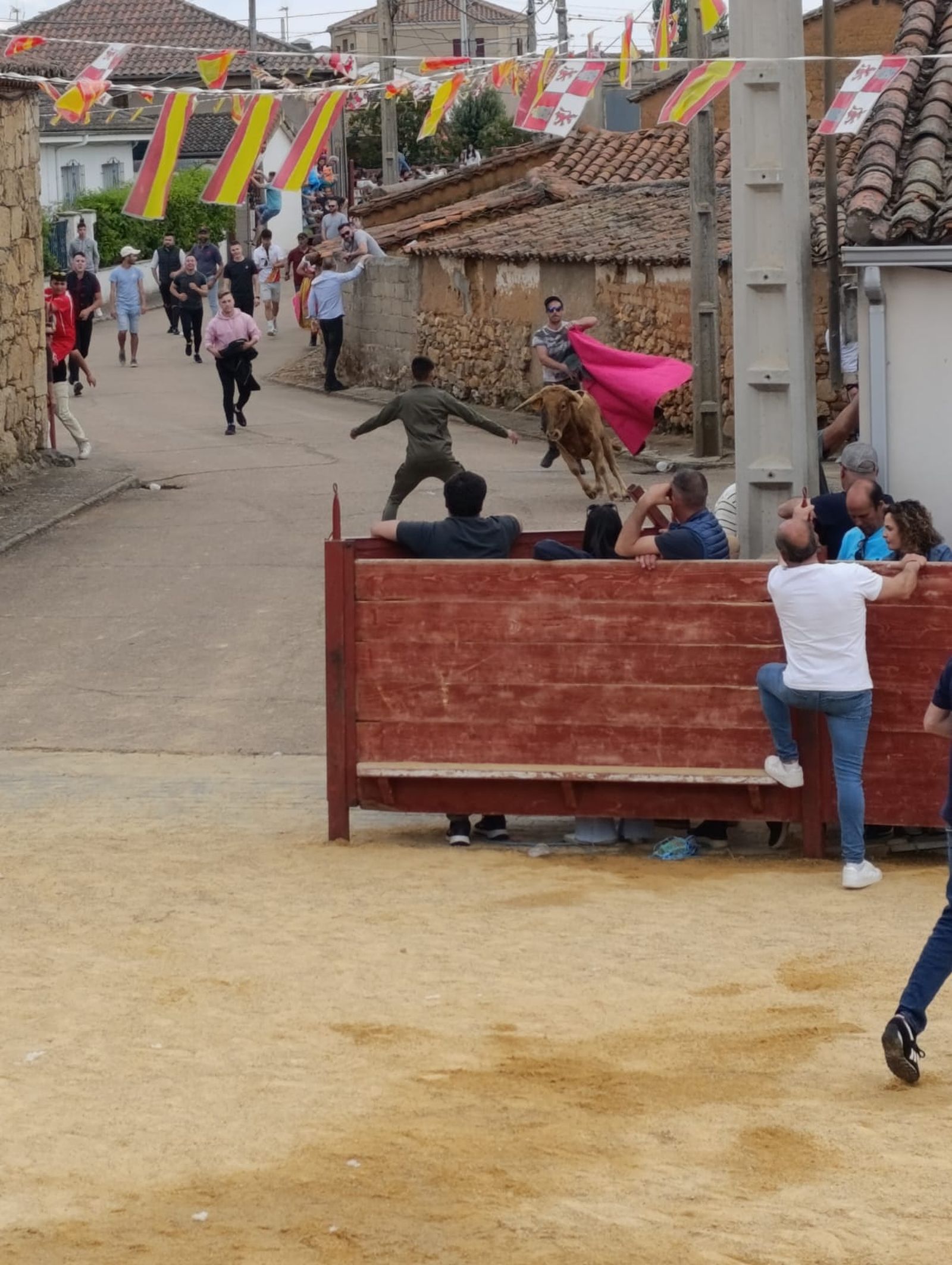 whatsapp-image-2025-05-17-at-19-37-23-1