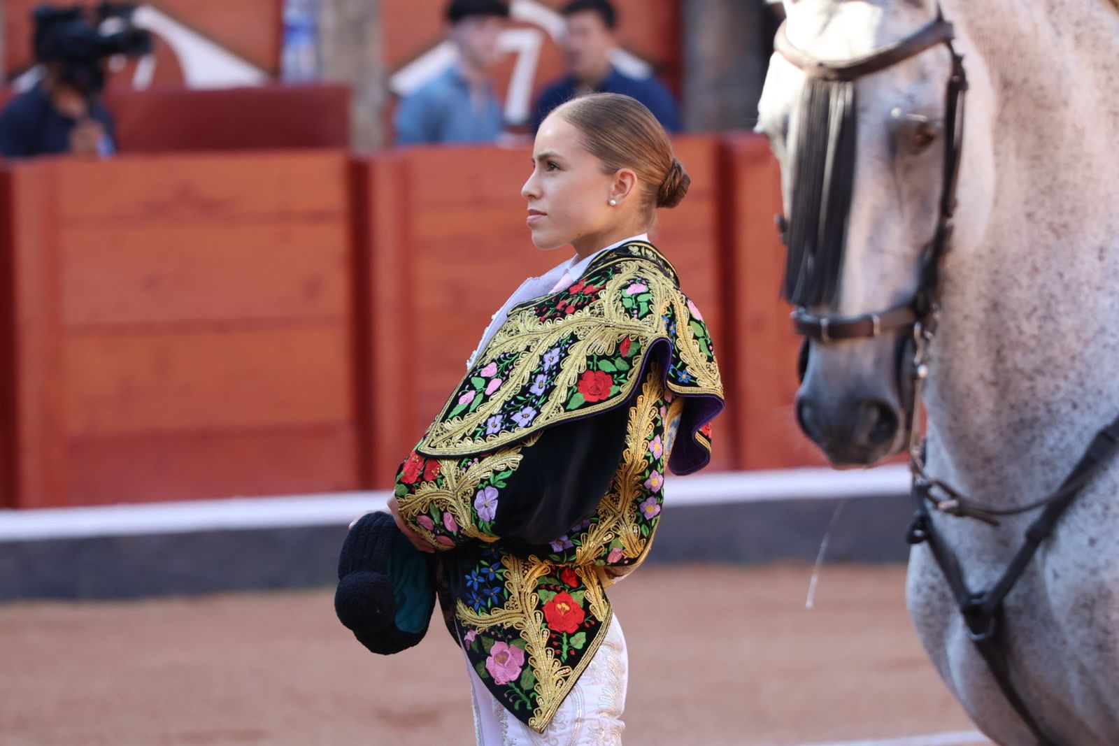 La Glorieta revive el aroma de la feria taurina con el primer festejo: Lea Vicens, Raquel Martín y Olga Casado