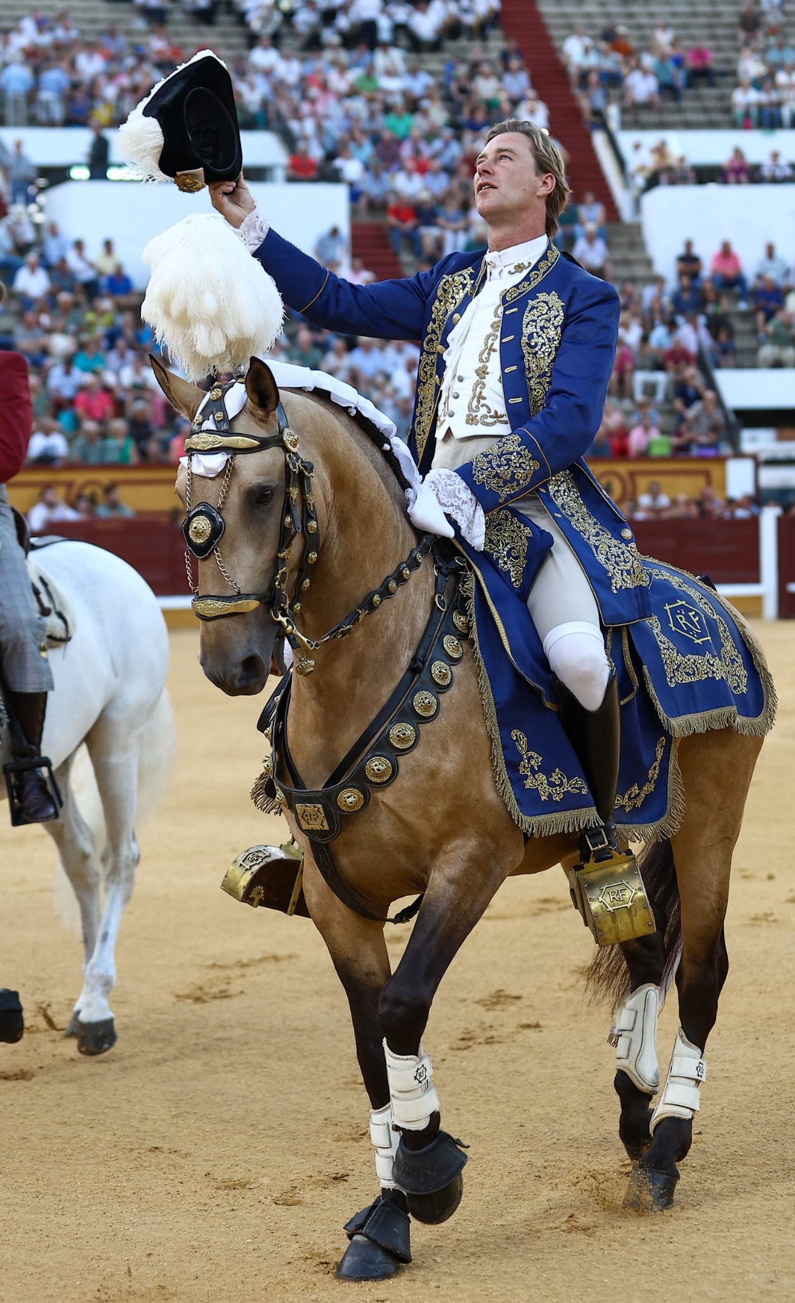 El rejoneador Rui Fernandes con uno de sus caballos