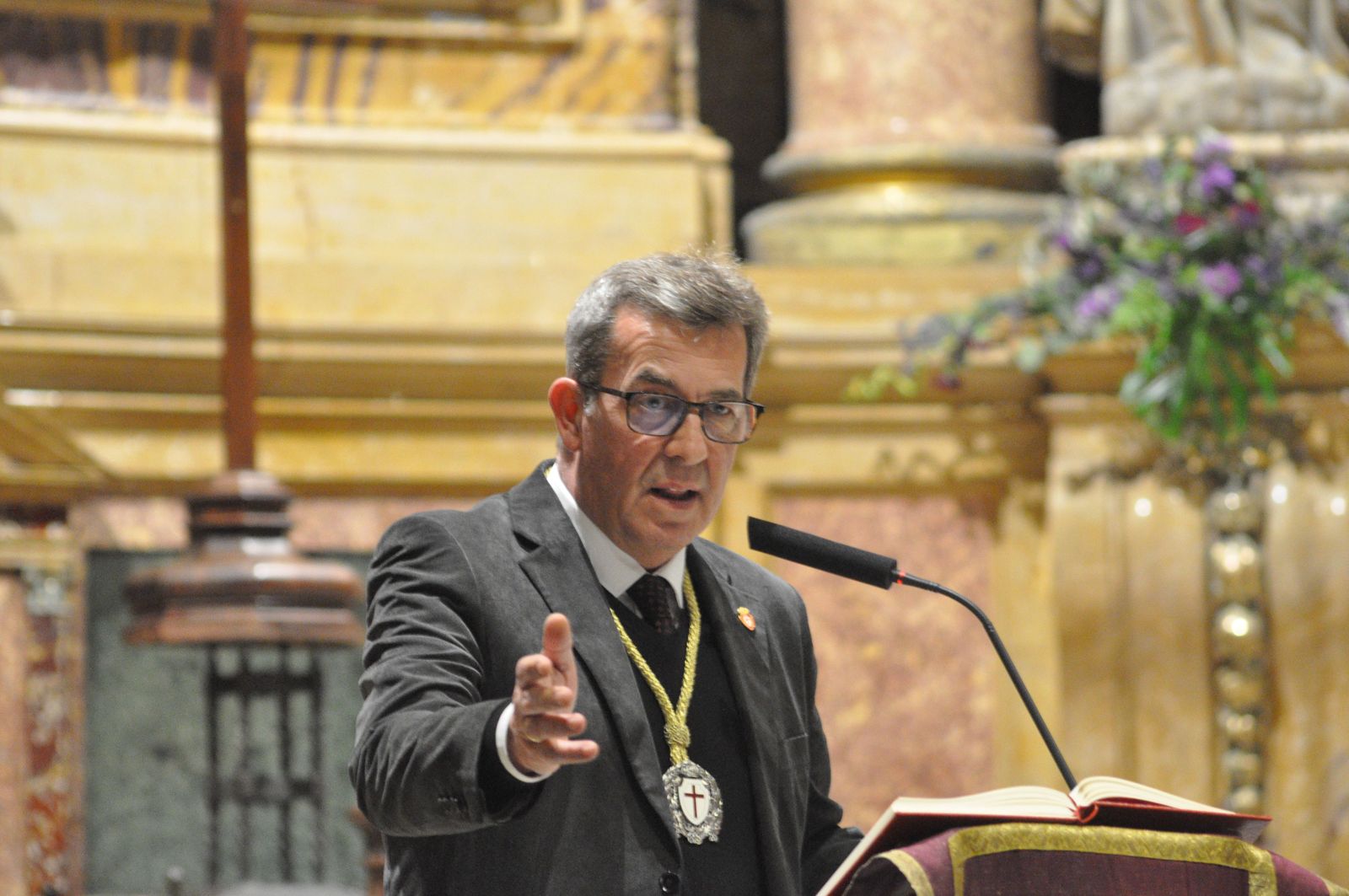 entrada-de-nuevos-hermanos-y-reconocimiento-a-mayordomos-de-la-cofradia-del-silencio-2023-7