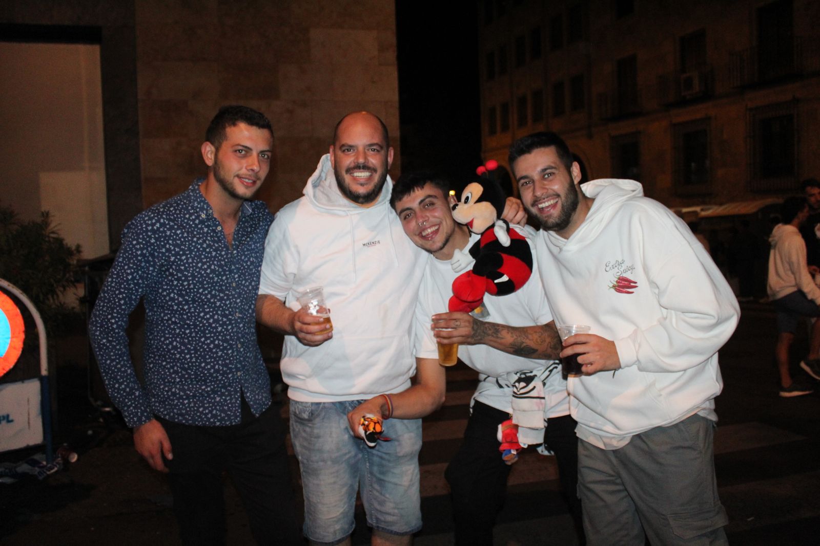 La Feria de Día se llena en la tarde-noche de este viernes, punto de partida del fin de semana