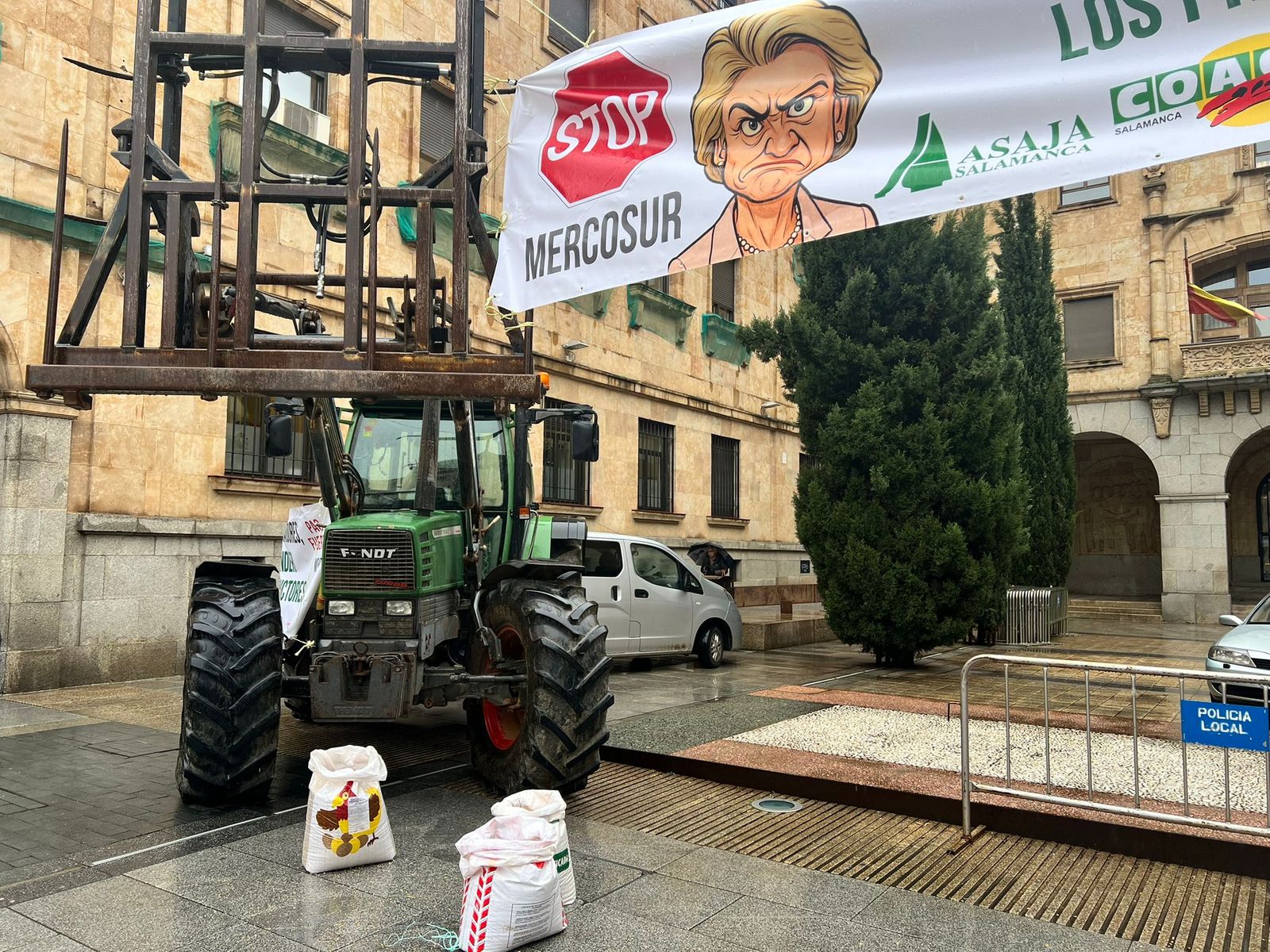 El sector de las legumbres y el cereal se manifiesta en Gran Vía contra Mercosur