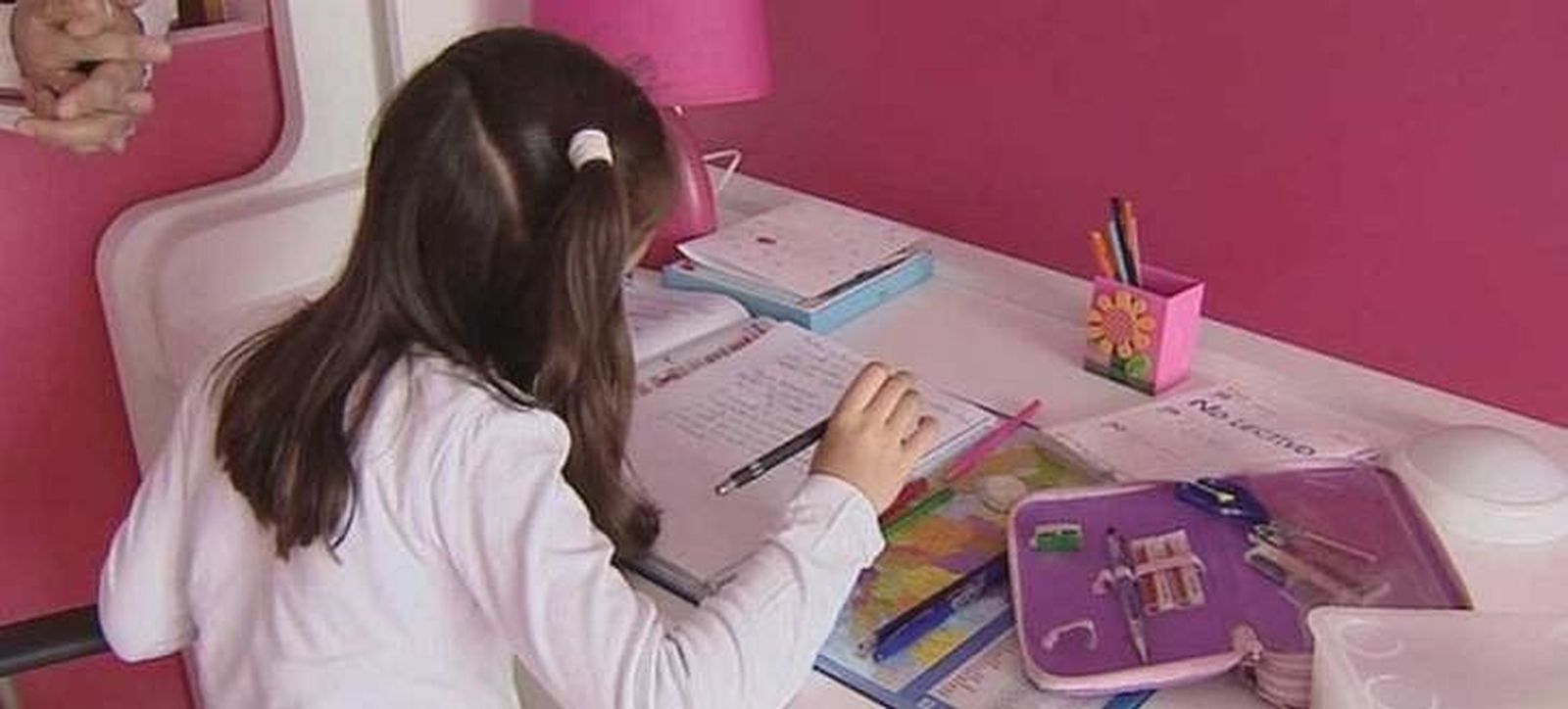 El 83% de las familias considera que los deberes escolares deberían reducirse fines de semana, vacaciones y puentes