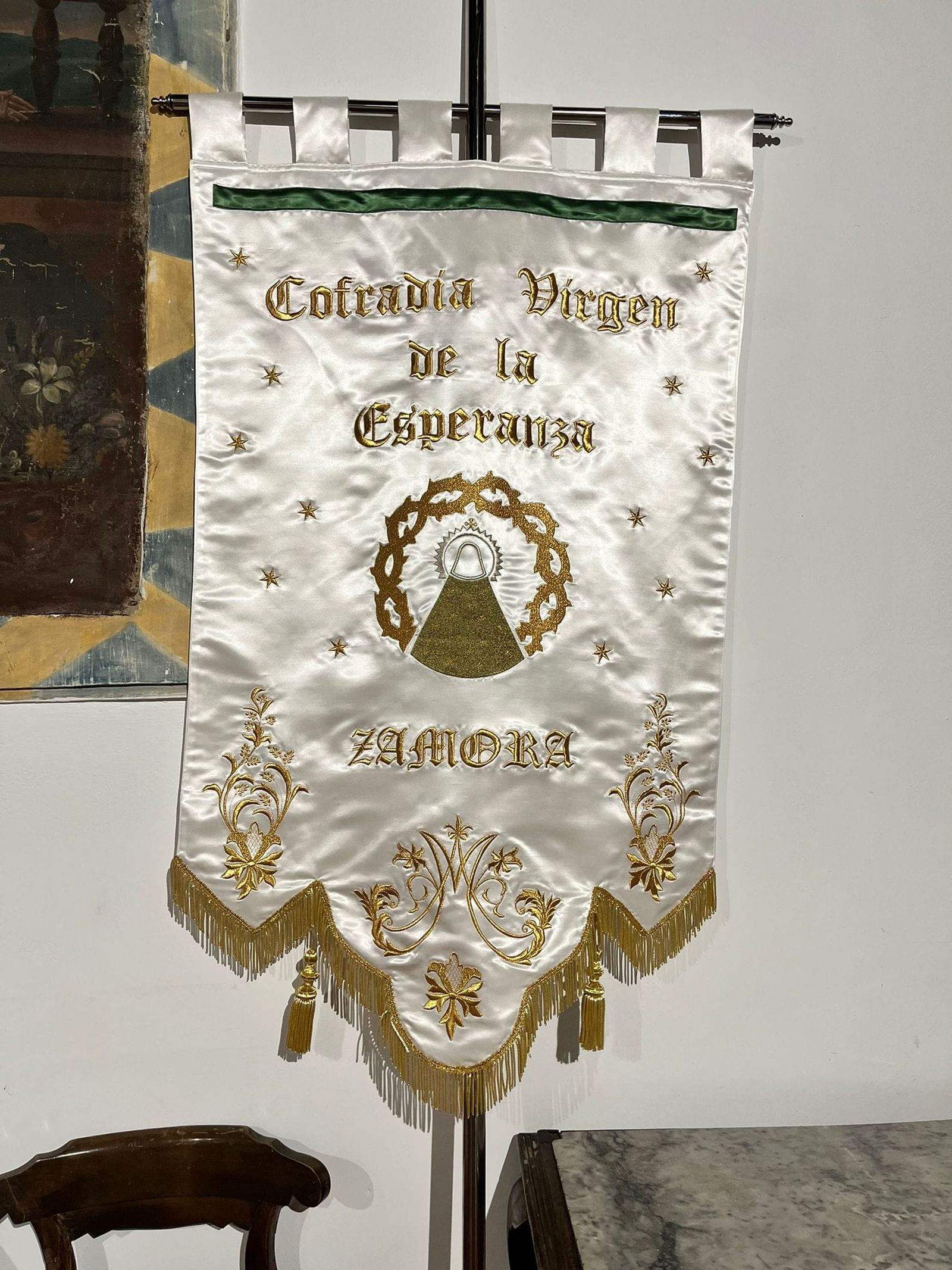 Nuevo estandarte de la Cofradía de la Virgen de la Esperanza