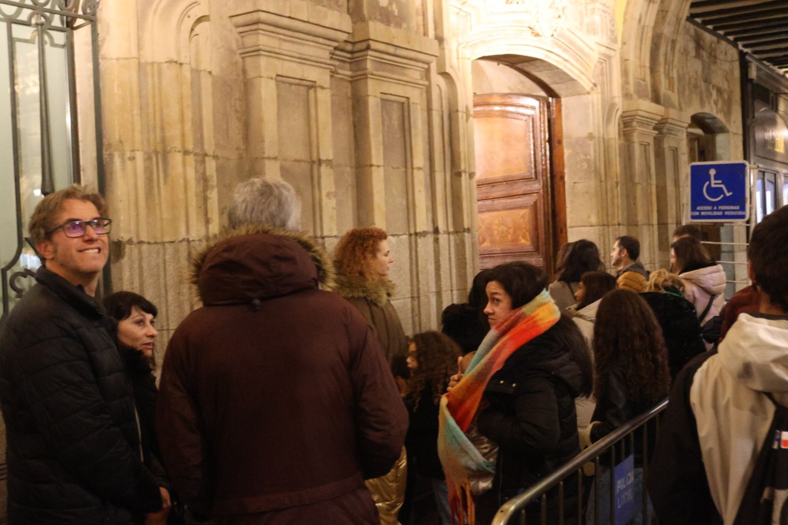 El Cartero Real sigue recogiendo las cartas con los deseos de los niños de Salamanca antes de la noche del 5 de enero