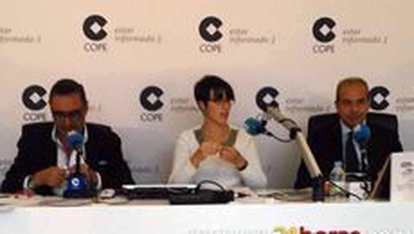 Cipriano García, de Caja Rural, en los micrófonos de Cope con Carlos Herrera