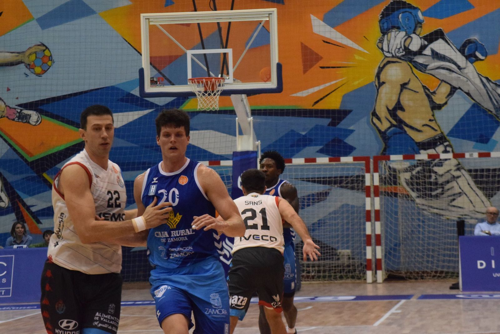 Imágenes del partido entre el CB Zamora y Real Valladolid Baloncesto