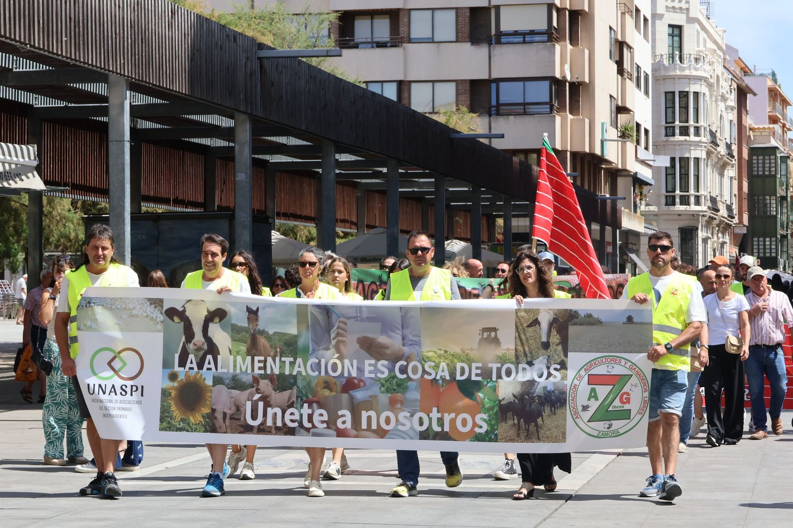Marcha silenciosa en homenaje a David Lafoz (44).JPG
